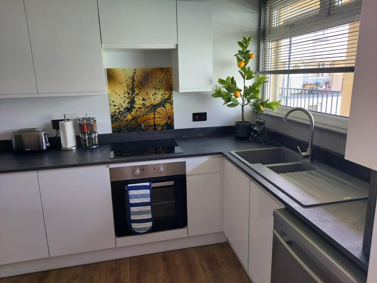 Holyrood New Apartment Edinburgh Ngoại thất bức ảnh