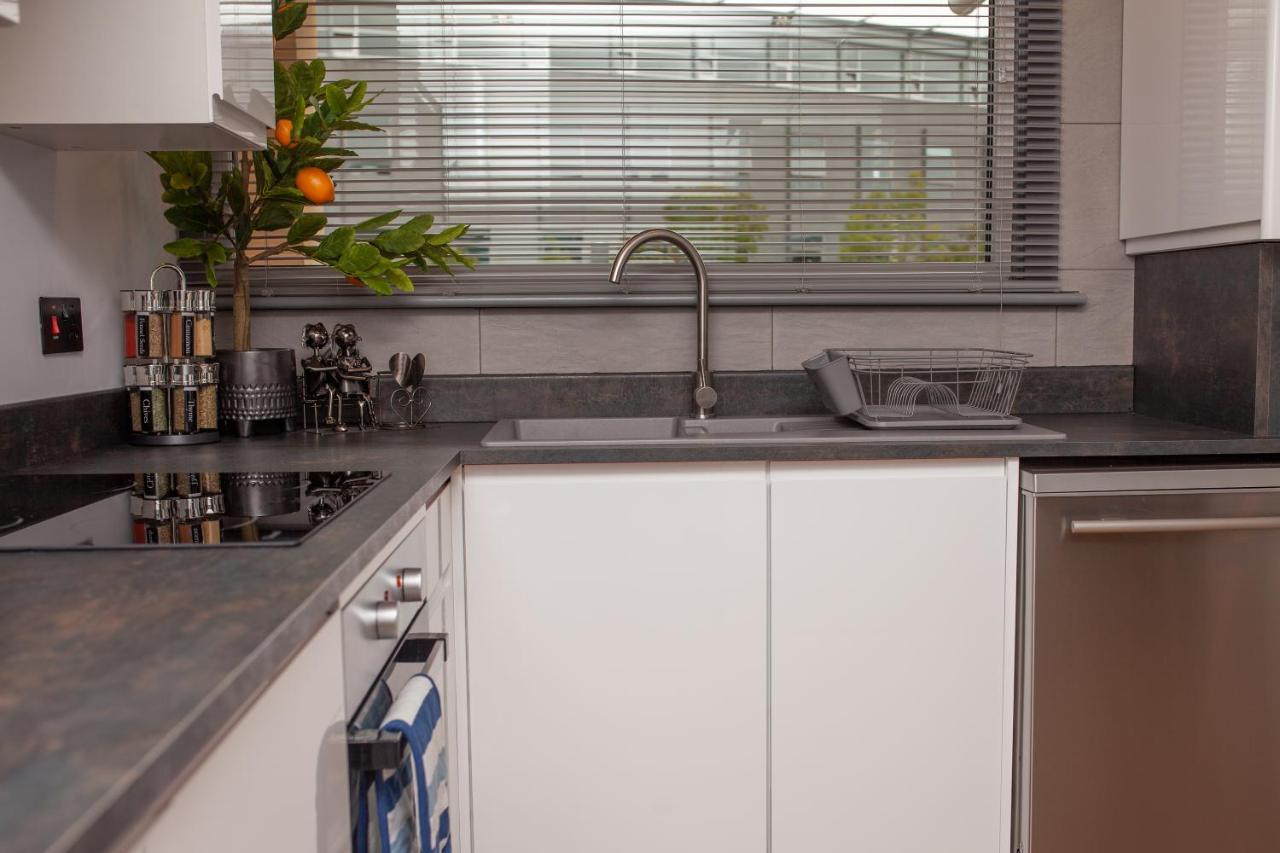Holyrood New Apartment Edinburgh Ngoại thất bức ảnh