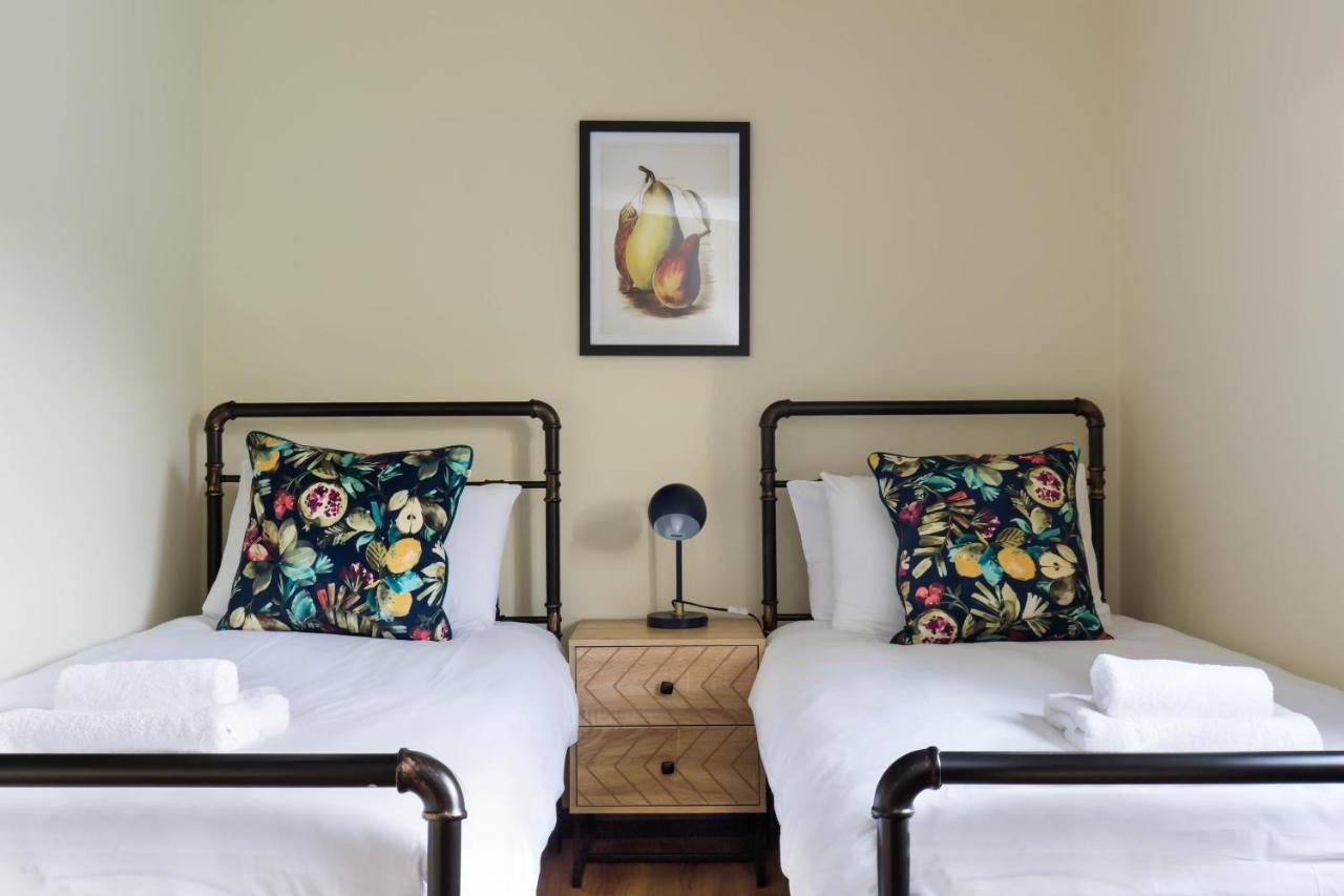 Holyrood New Apartment Edinburgh Ngoại thất bức ảnh